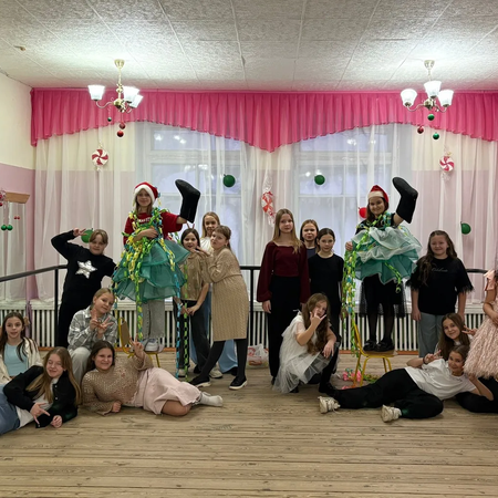 НОВЫЙ ГОД В «СЕРПАНТИНЕ» — СМЕХ, ТАНЦЫ И ЧАЙ БЕЗ ОСТАНОВКИ!