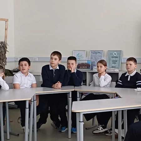 Прошел урок, посвященный блокаде Ленинграда.