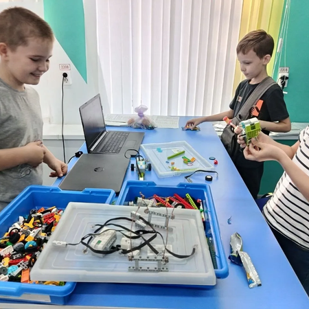 ​Готовимся к фестивалю «Роборадуга»