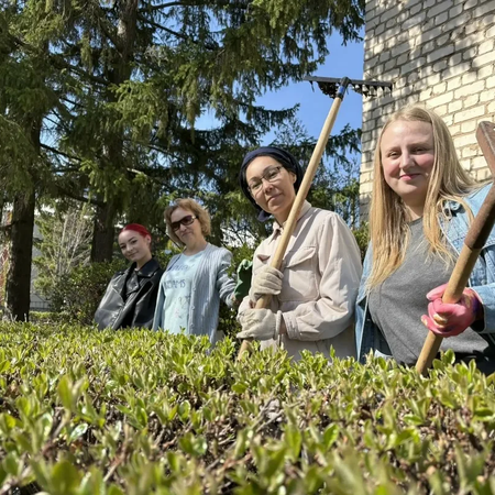 Отличный субботник в ЦДТ «Радуга»!