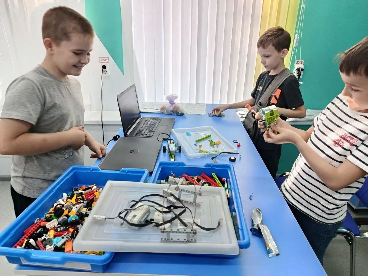 ​Готовимся к фестивалю «Роборадуга»