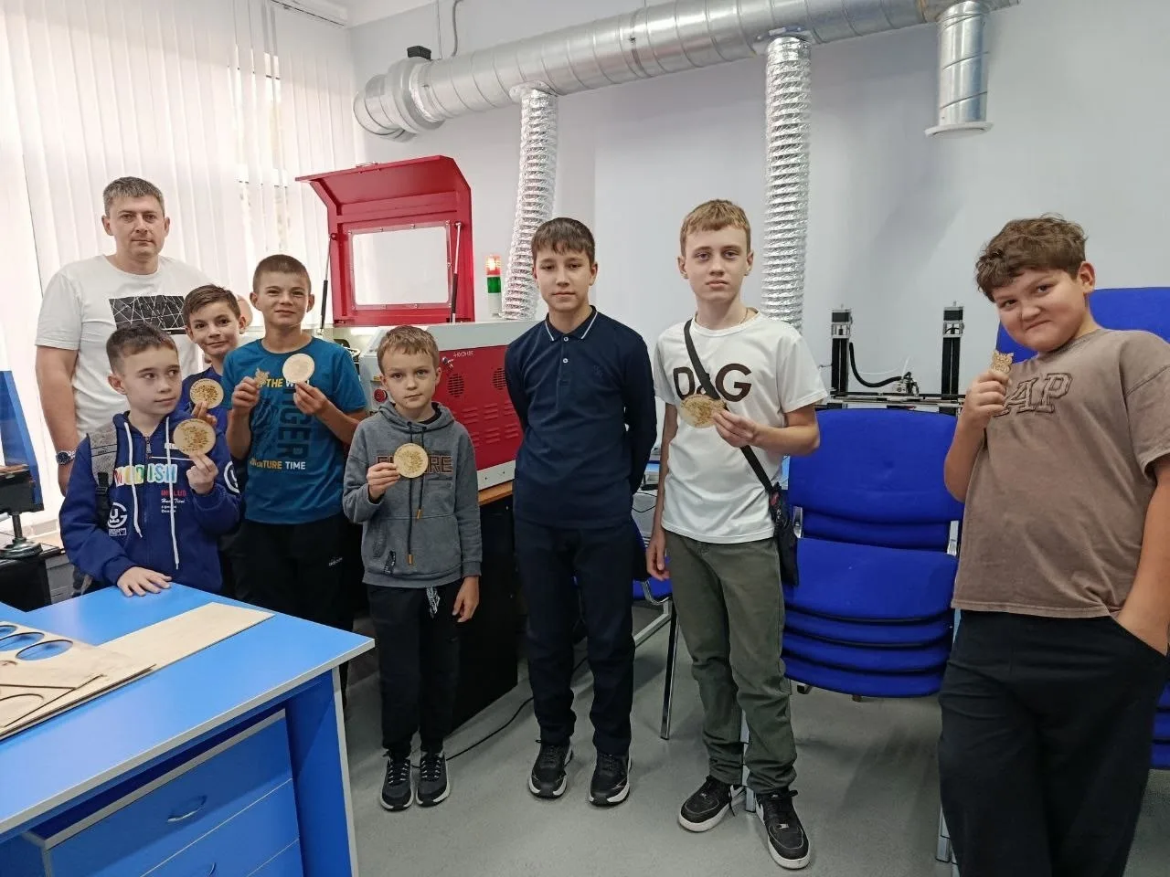 "Сувениры ко Дню учителя".